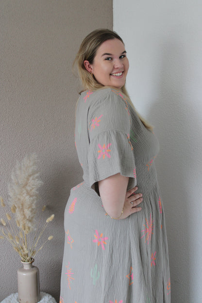 Mousseline maxi jurk taupe